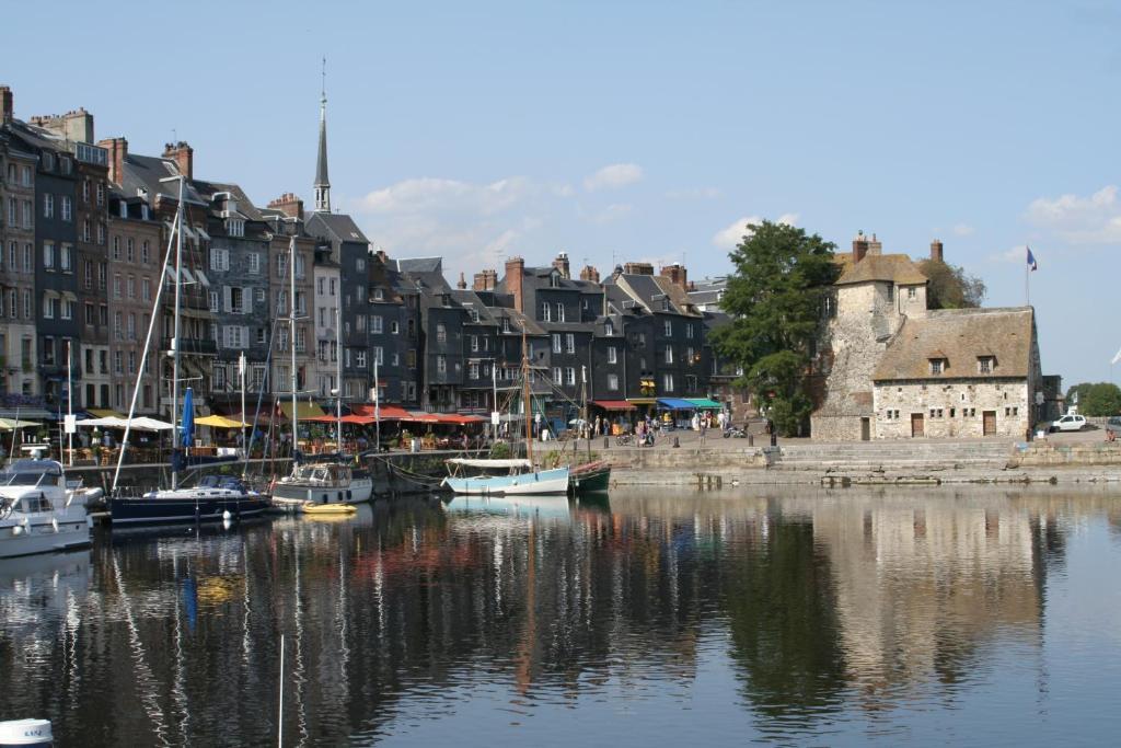 Chez Fifille Appartement Dans Honfleur Parking Prive Kamer foto